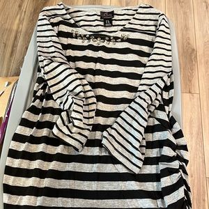 Oh Baby by Motherhood maternity shirt